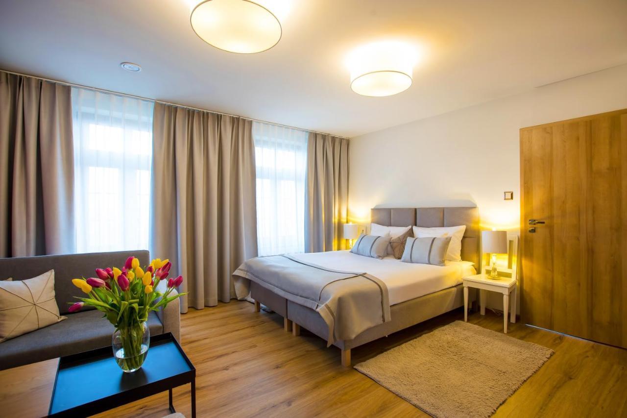 Hotel I Restauracja Na Skarpie Zabkowice Slaskie Luaran gambar